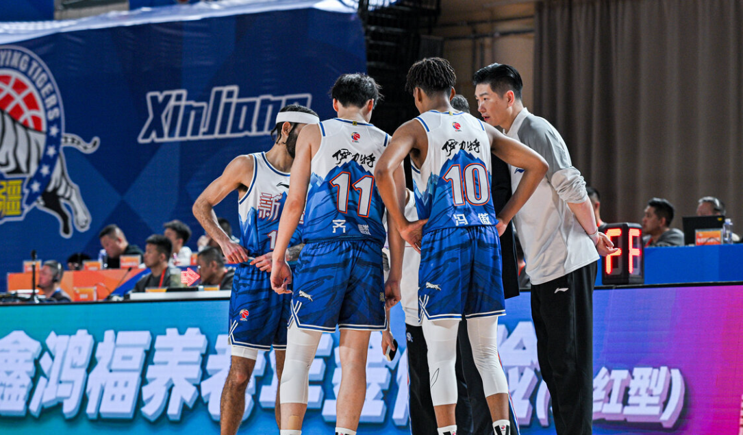 职业焦虑与破局之道:当豪门球队陷入引援迷局 体育新闻