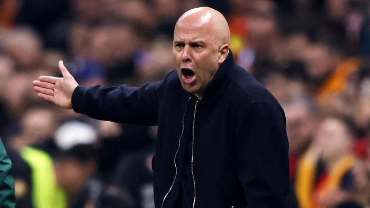  利物浦主场憾平热刺，斯洛特赛后表达复杂情绪：失落中带着清醒。 体育新闻