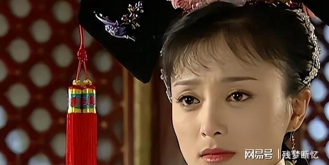  不再为时光焦虑：重构中年女性的自我救赎与爱 情感心理