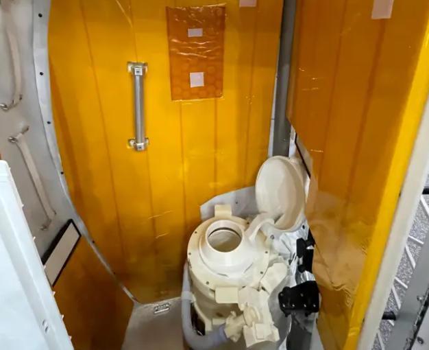  深空废物管理系统的技术困局：阿耳忒弥斯2号厕所故障全解析 IT技术
