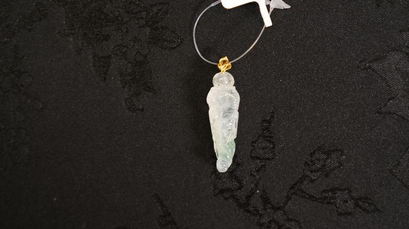  翡翠种水深度解析：晶体结构与透明度的科学关系 时尚用品