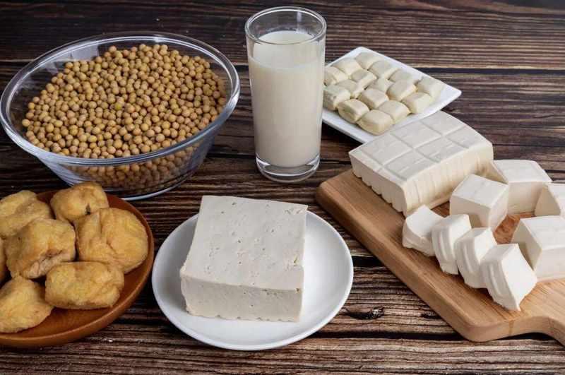  【成分解密】豆制品蛋白质密度深度测评：豆皮登顶背后的营养逻辑 健康养生