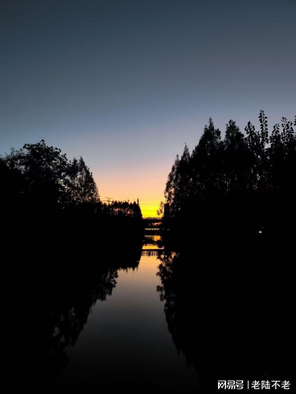 就业市场「冰火两重天」：结构性失业背后的深层逻辑 企业服务