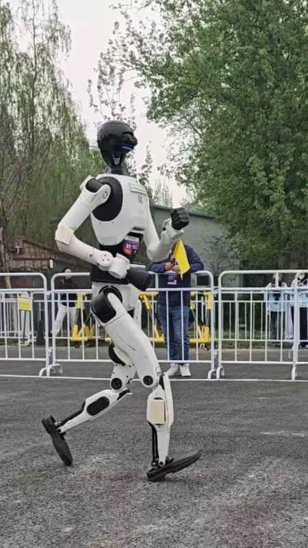  春晚风头无两为何败北？一场马拉松揭开的残酷真相 汽车科技