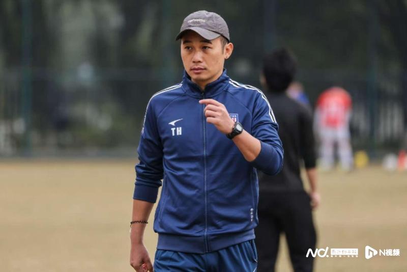  技术深度拆解：粤超揭幕战广州队阵容构建与训练体系全纪录 体育新闻